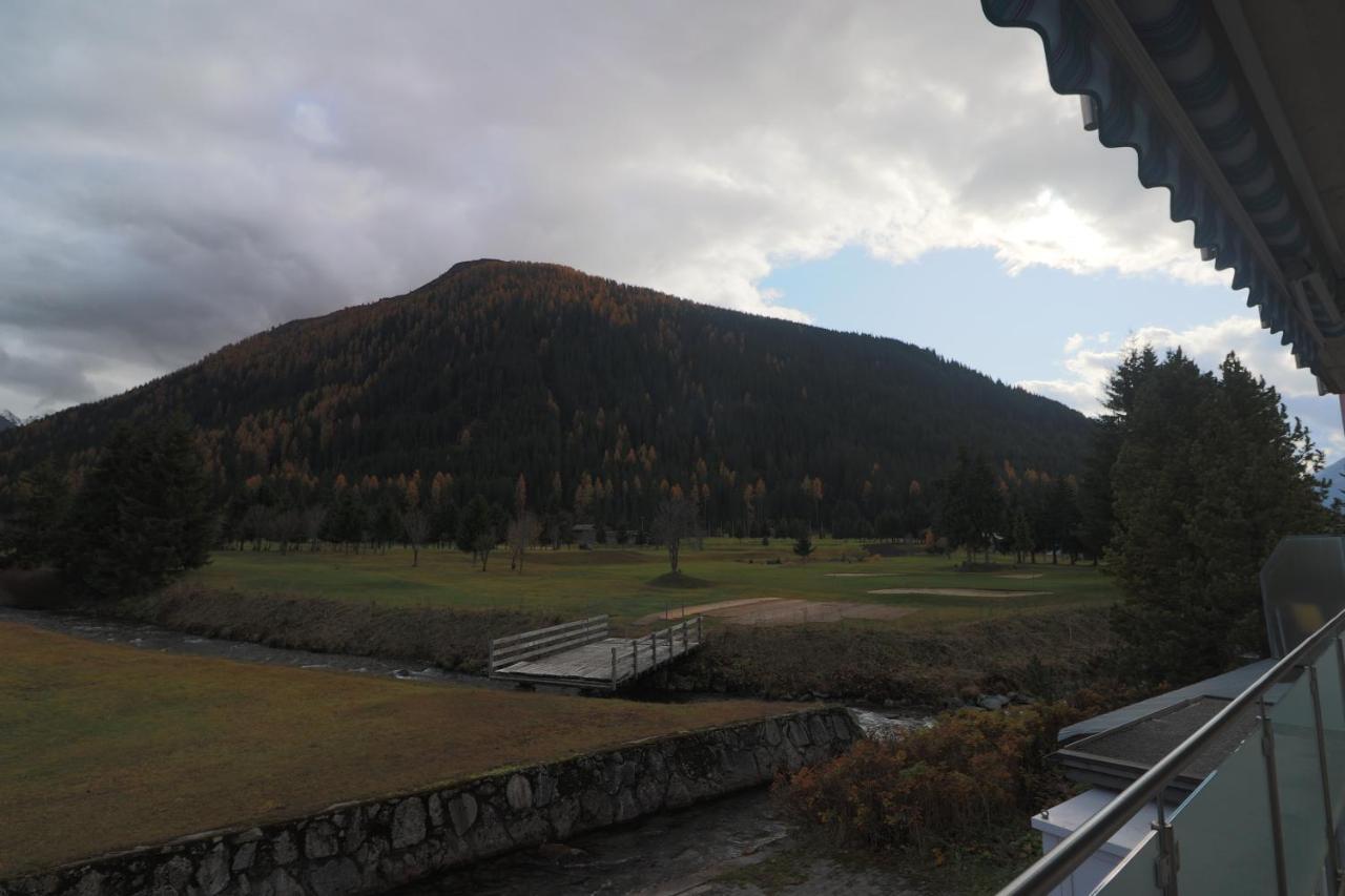 Golf Apartments - Schmid Davos Eksteriør billede